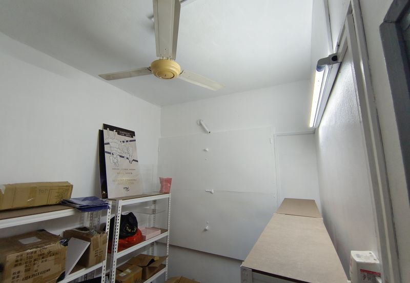 Oug 2 Storey Terrace Endlot House with Wider Road for Sale