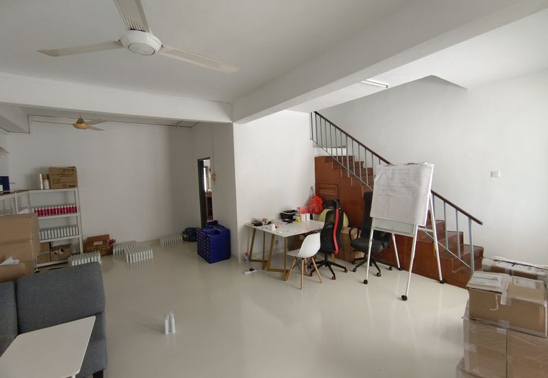 Oug 2 Storey Terrace Endlot House with Wider Road for Sale