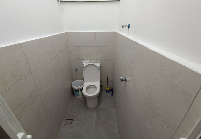 Oug 2 Storey Terrace Endlot House with Wider Road for Sale