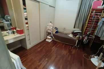 Oug/Taman Yarl 3 Storey Semi D With ID Design For Sale