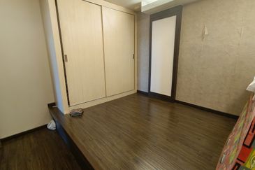 Oug/Taman Yarl 3 Storey Semi D With ID Design For Sale