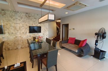 Oug/Taman Yarl 3 Storey Semi D With ID Design For Sale