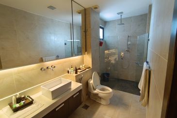 Oug/Taman Yarl 3 Storey Semi D With ID Design For Sale