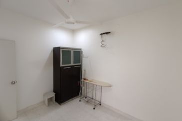 Oug/Kuchai Lama Renovated Top Floor Walk Up Apartment for Rent