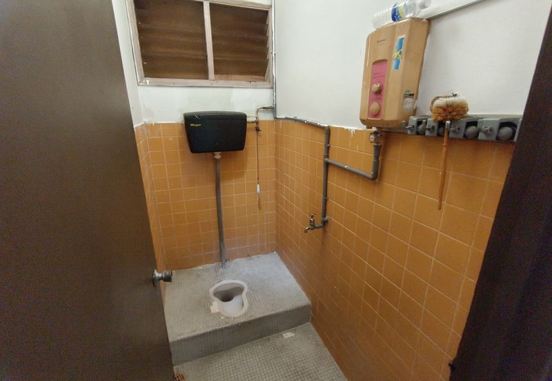 Oug 2 Storey Terrace House With Quiet Area For Sale