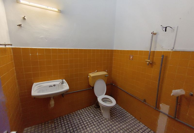 Oug 2 Storey Terrace House With Quiet Area For Sale