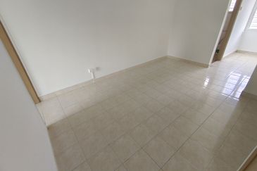 Oug 2 Storey Renovated Terrace House For Rent