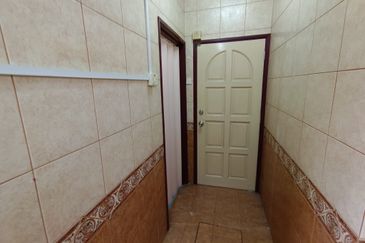 Oug 2 Storey Semi D For Sale
