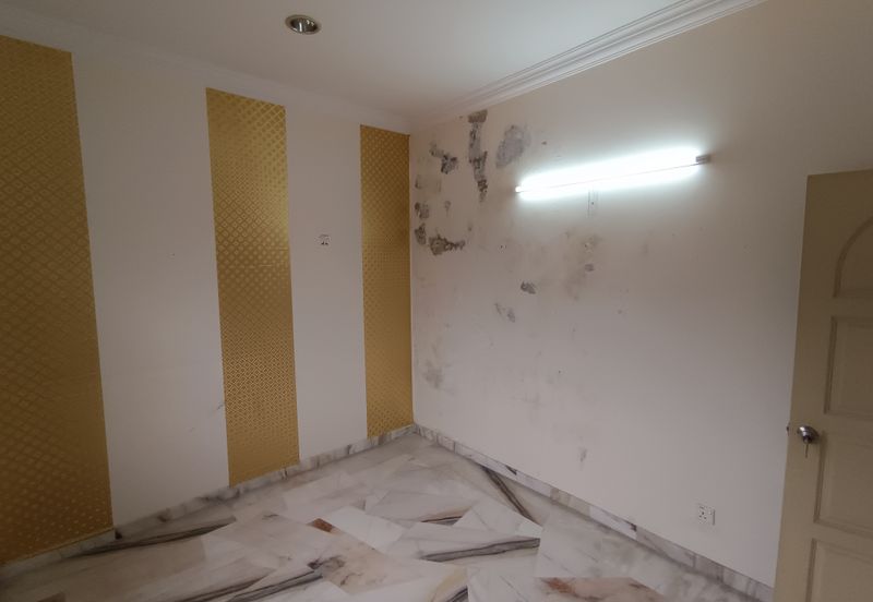 Oug 2 Storey Semi D For Sale