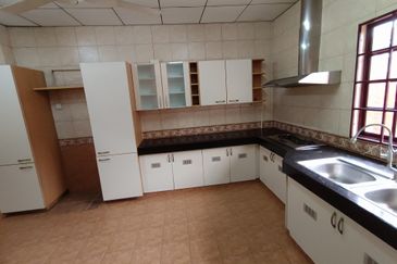 Oug 2 Storey Semi D For Sale
