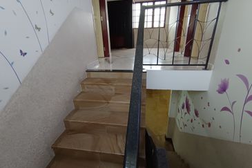 Oug 2 Storey Semi D For Sale