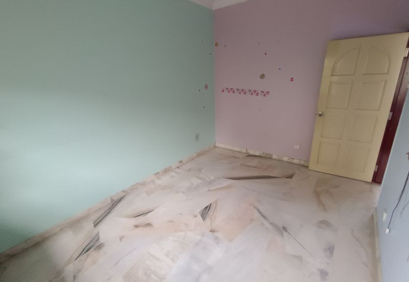 Oug 2 Storey Semi D For Sale