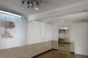 Oug 2 Storey Semi D For Sale