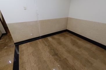 Oug 2 Storey Semi D For Sale