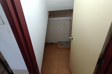 Oug 2 Storey Semi D For Sale