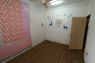 Oug 2 Storey Semi D For Sale