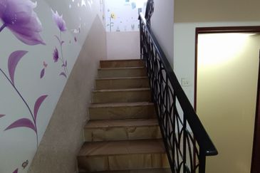 Oug 2 Storey Semi D For Sale