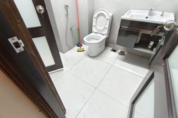 Oug 2 Storey Corner Terrace House For Rent