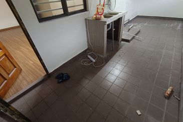 Oug 2 Storey Corner Terrace House For Rent