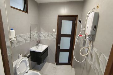 Oug 2 Storey Corner Terrace House For Rent