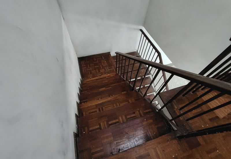 Oug 2 Storey Terrace House With Extended Kitchen For Sale