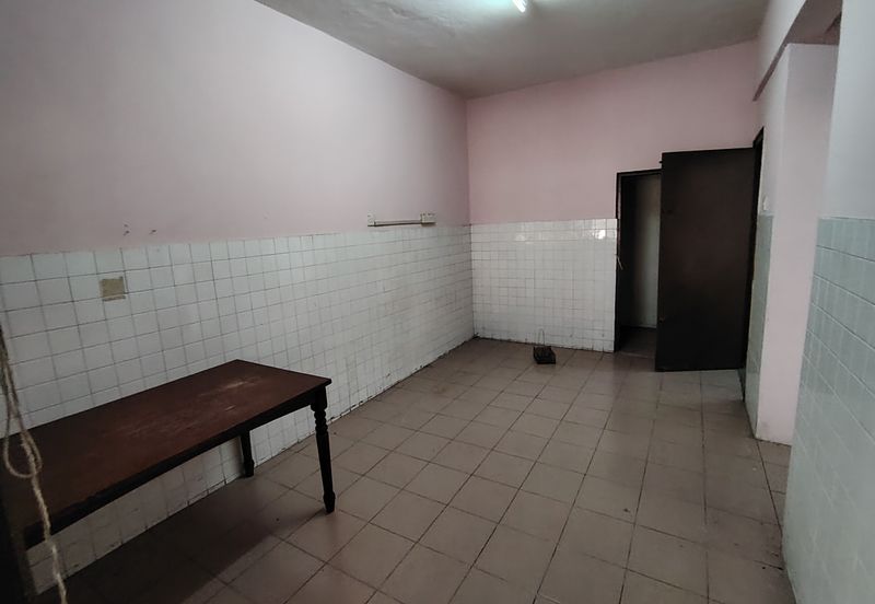 Oug 2 Storey Terrace House With Extended Kitchen For Sale