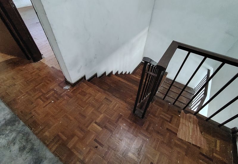 Oug 2 Storey Terrace House With Extended Kitchen For Sale