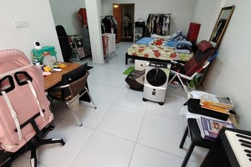 Oug 2 Storey Terrace House with Extension for Sale