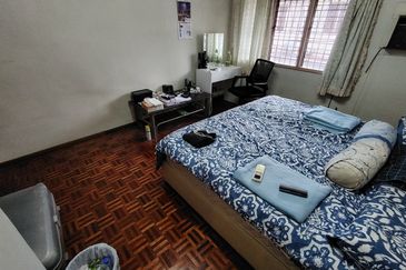 Oug 2 Storey Terrace House with Extension for Sale