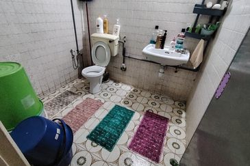 Oug 2 Storey Terrace House with Extension for Sale