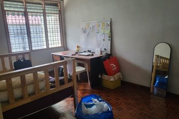 Oug 2 Storey Terrace House with Extension for Sale