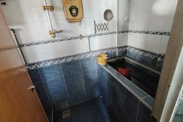 Oug 2 Storey Terrace House Hidden Gem For Sale