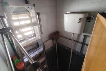 Oug 2 Storey Terrace House Hidden Gem For Sale