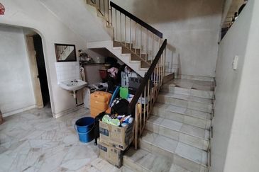 Oug 2 Storey Terrace House Hidden Gem For Sale