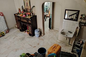 Oug 2 Storey Terrace House Hidden Gem For Sale