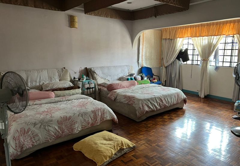 Oug 2 Storey Bungalow with Big Landscape for Sale