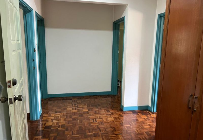 Oug 2 Storey Bungalow with Big Landscape for Sale