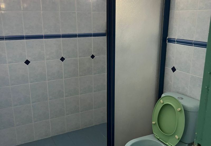 Oug 2 Storey Bungalow with Big Landscape for Sale