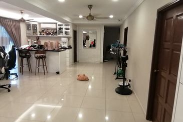 Oug/Happy Garden 1 Storey Renovated Corner House For Sale