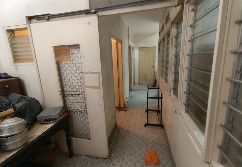 Oug/Happy Garden 1 Storey Corner Terrace House For Sale