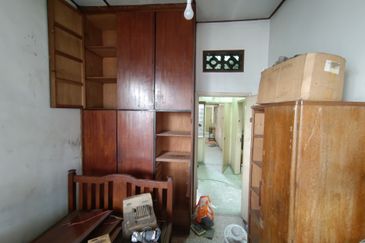 Oug/Happy Garden 1 Storey Corner Terrace House For Sale