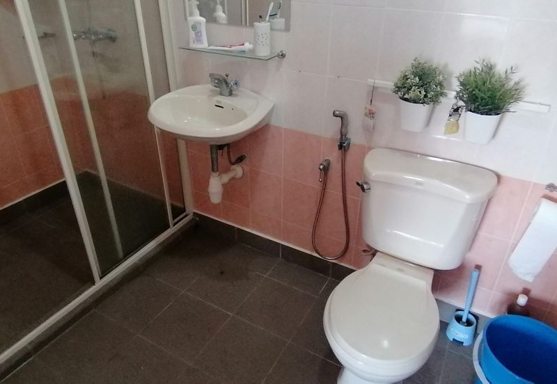 Oug/Happy Garden 3 Storey Gated Guarded Terrace House For Sale