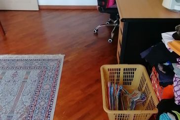 Oug/Happy Garden 3 Storey Gated Guarded Terrace House For Sale