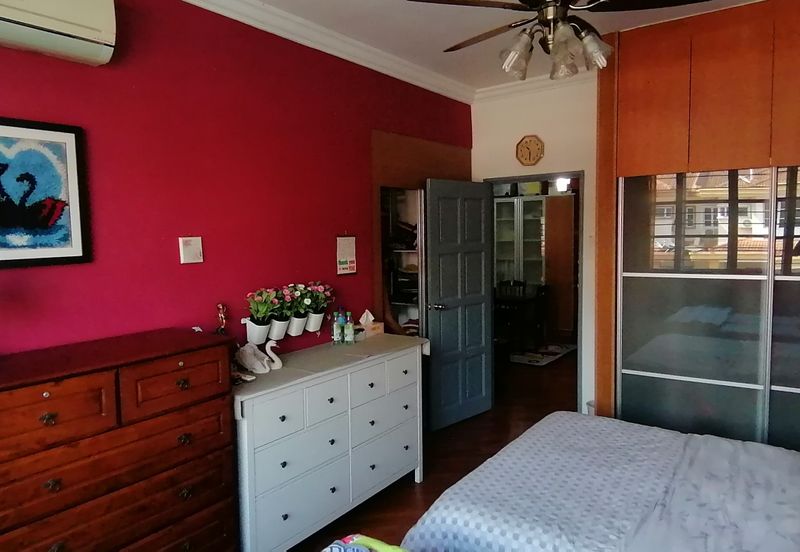 Oug/Happy Garden 3 Storey Gated Guarded Terrace House For Sale