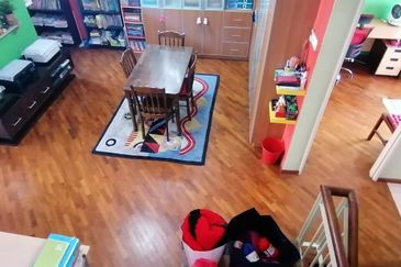 Oug/Happy Garden 3 Storey Gated Guarded Terrace House For Sale