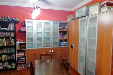 Oug/Happy Garden 3 Storey Gated Guarded Terrace House For Sale