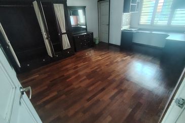 Oug/Taman Yarl 3 Storey Semi D For Sale
