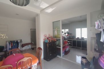 Taman Anggerik Heights