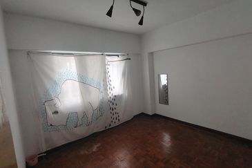 Anjung Hijau (Greenfield Apartment)