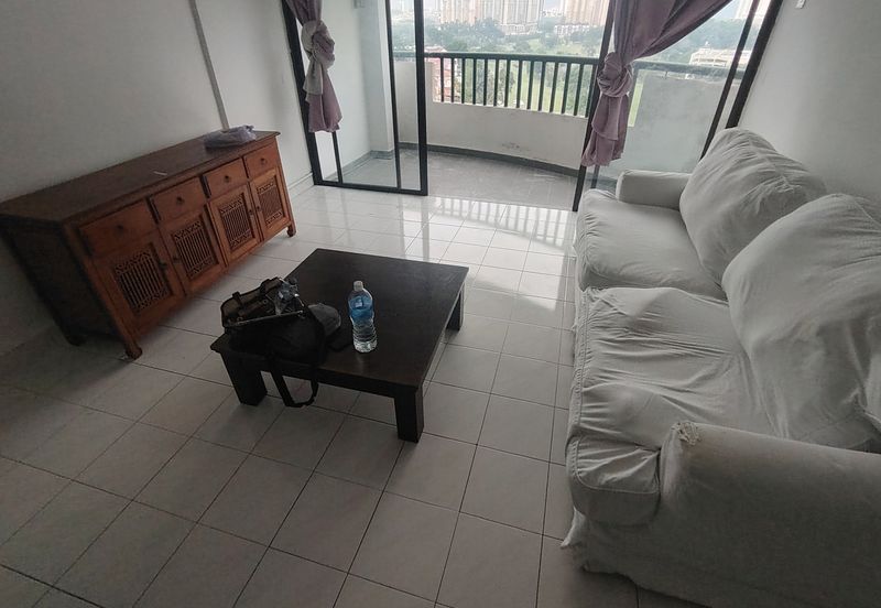 Anjung Hijau (Greenfield Apartment)